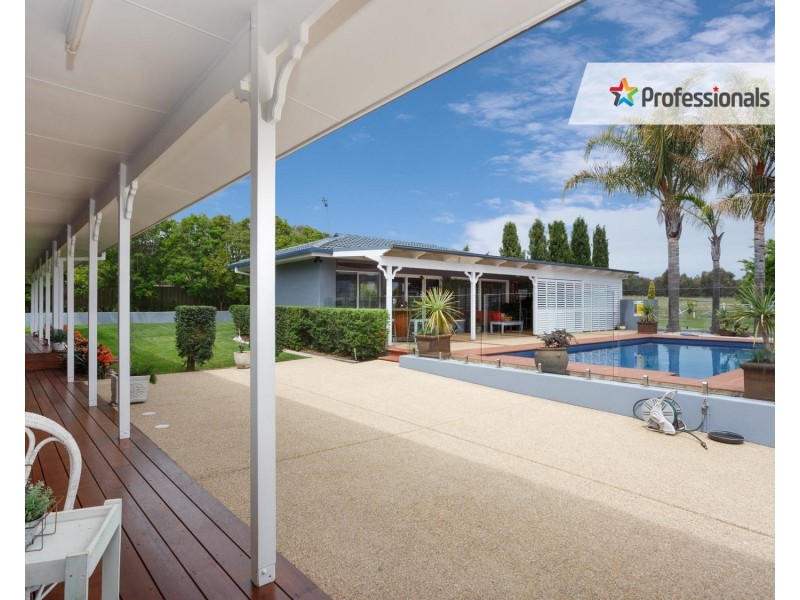 14 Silverwood Road, Lake Albert NSW 2650