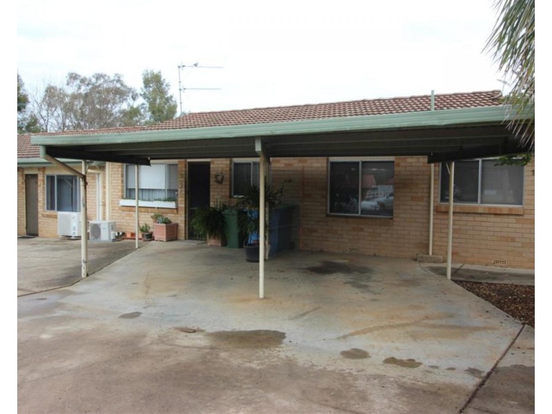 3/2 Fairbairn Avenue, Kooringal NSW 2650