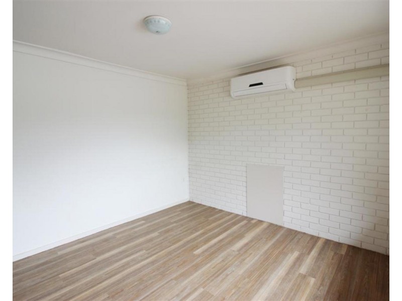 3/2 Fairbairn Avenue, Kooringal NSW 2650
