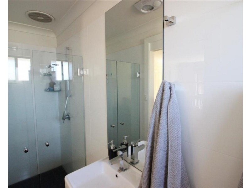 39 Walana Crescent, Kooringal NSW 2650