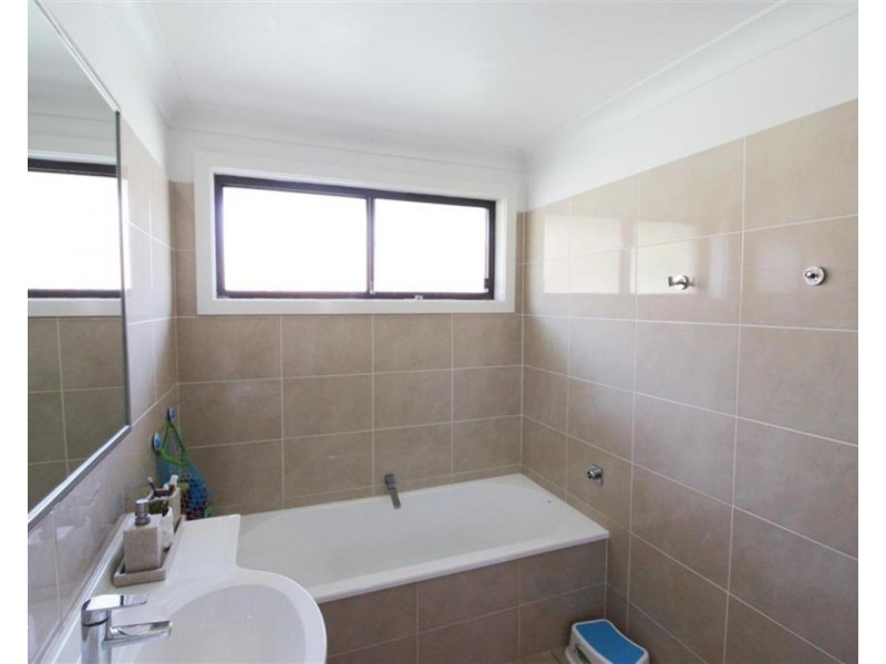 39 Walana Crescent, Kooringal NSW 2650