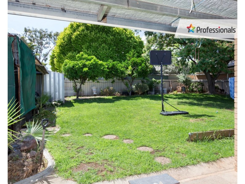 7 Quail Street, Mount Austin NSW 2650