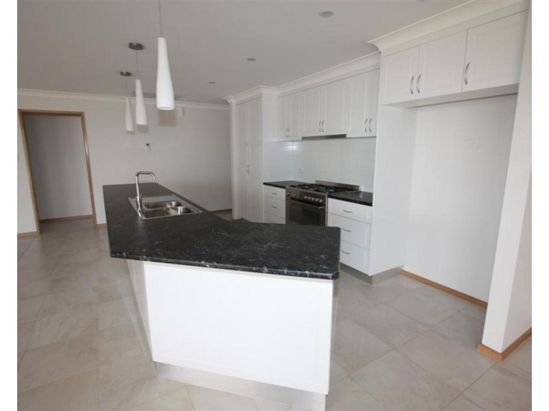 16 Samson Avenue, Estella NSW 2650