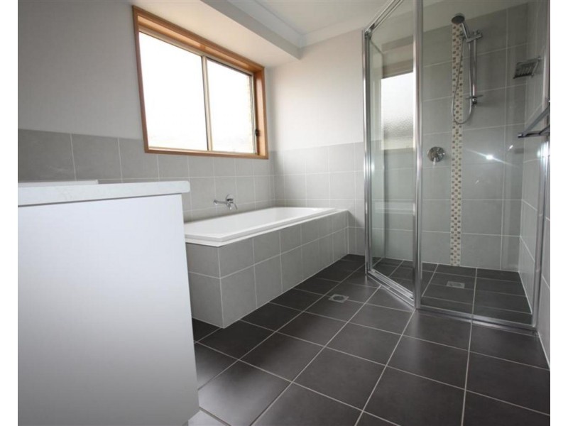 16 Samson Avenue, Estella NSW 2650