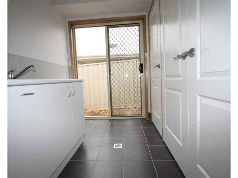 16 Samson Avenue, Estella NSW 2650