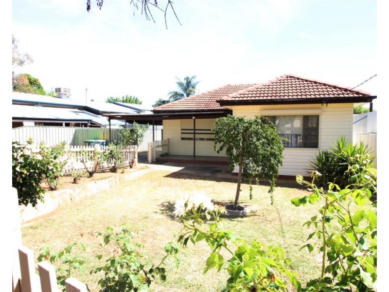 18 Beltana Avenue, Mount Austin NSW 2650