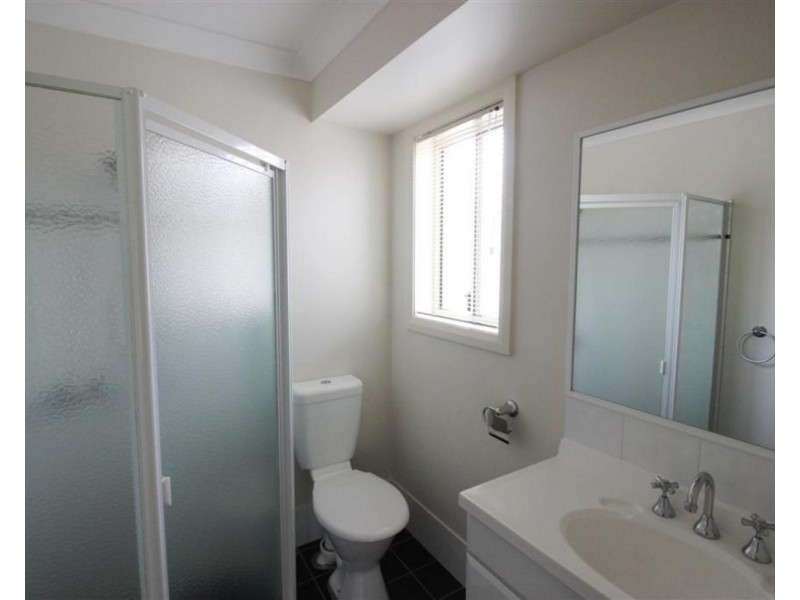 21 Barrima Drive, Glenfield Park NSW 2650