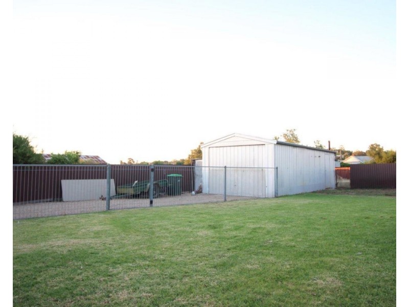 7 Gloucester Street, Junee NSW 2663