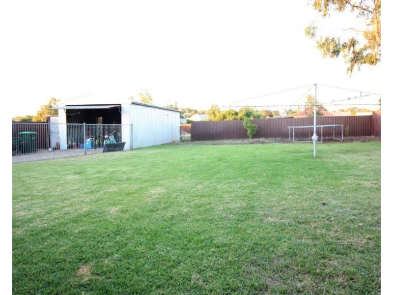 7 Gloucester Street, Junee NSW 2663
