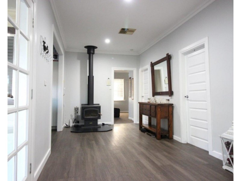 7 Gloucester Street, Junee NSW 2663