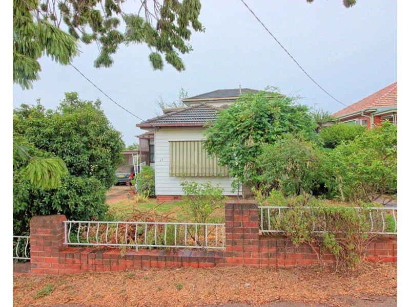 11 Fernleigh Road, Wagga Wagga NSW 2650
