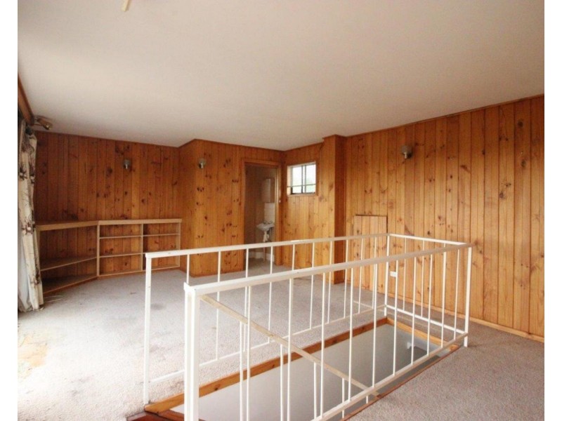 11 Fernleigh Road, Wagga Wagga NSW 2650