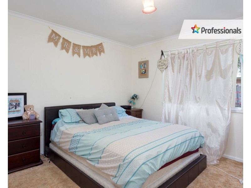 3 Naretha Street, Glenfield Park NSW 2650