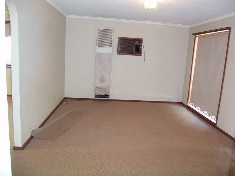 33 Allambie Way, Mount Austin NSW 2650