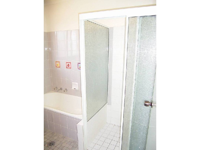 33 Allambie Way, Mount Austin NSW 2650