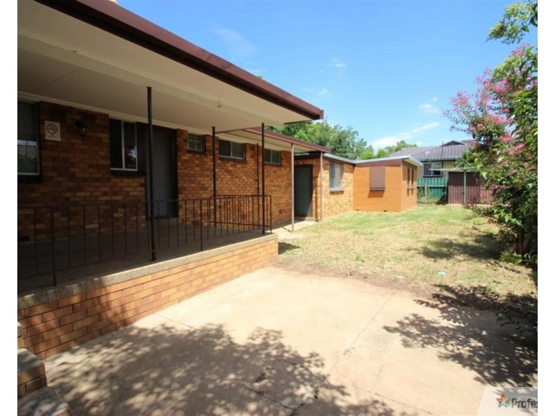 34 Maher Street, Tolland NSW 2650