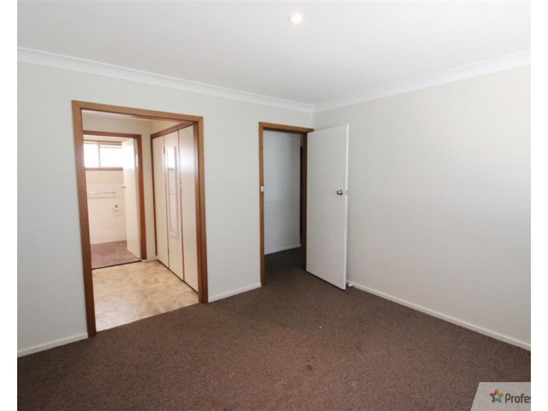 34 Maher Street, Tolland NSW 2650