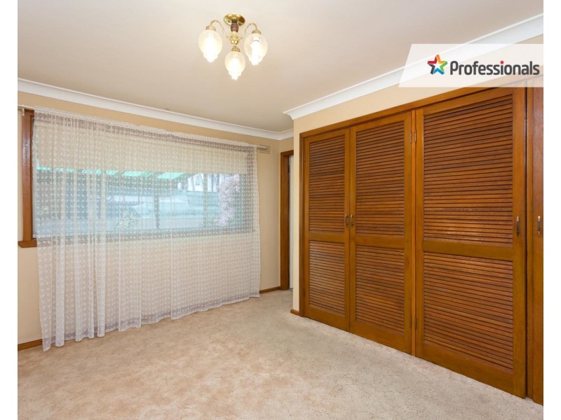 30  Geneva Crescent, Lake Albert NSW 2650