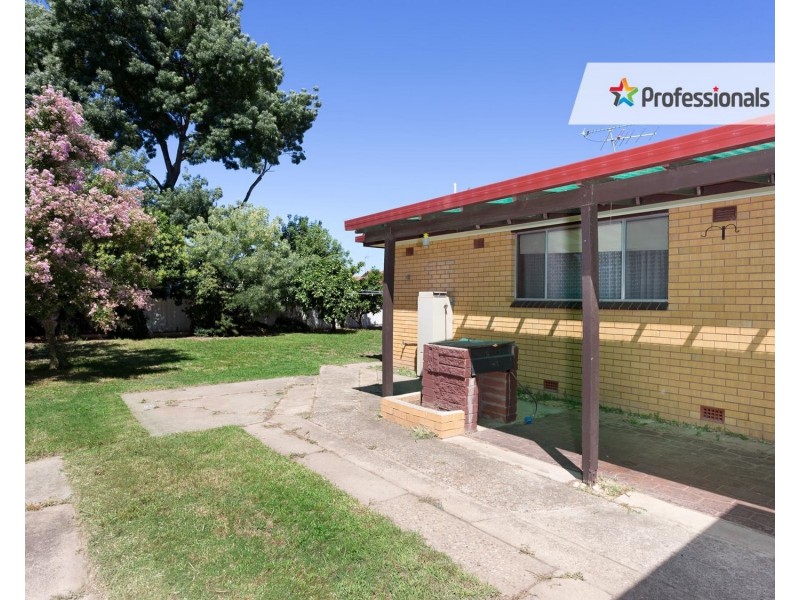 30  Geneva Crescent, Lake Albert NSW 2650