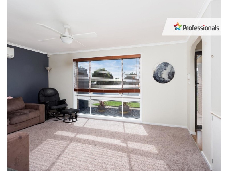 14 Naretha Street, Glenfield Park NSW 2650
