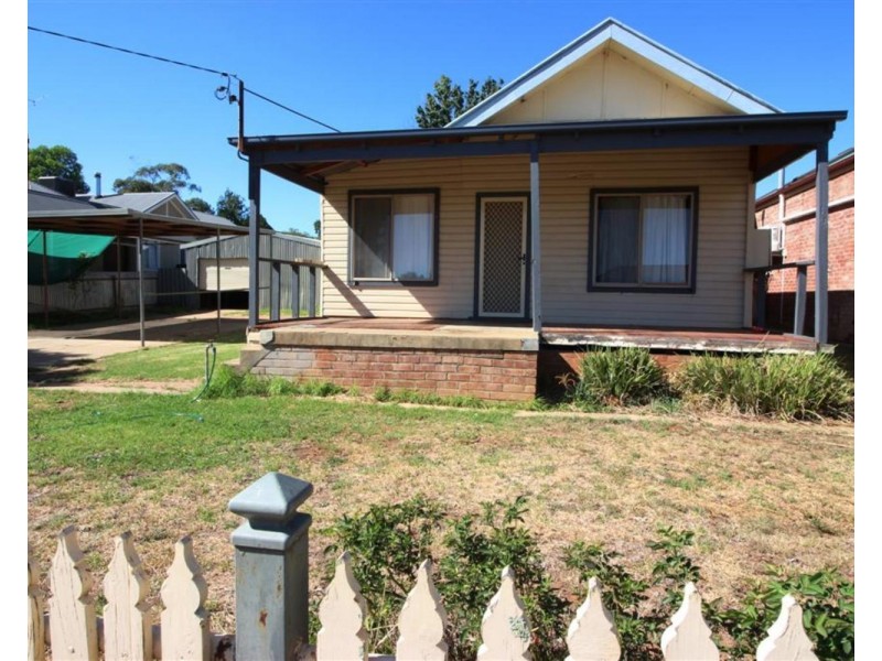 60 Urana Street, Turvey Park NSW 2650