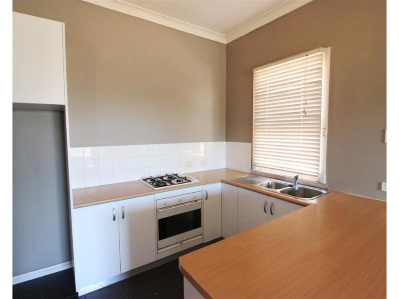 60 Urana Street, Turvey Park NSW 2650