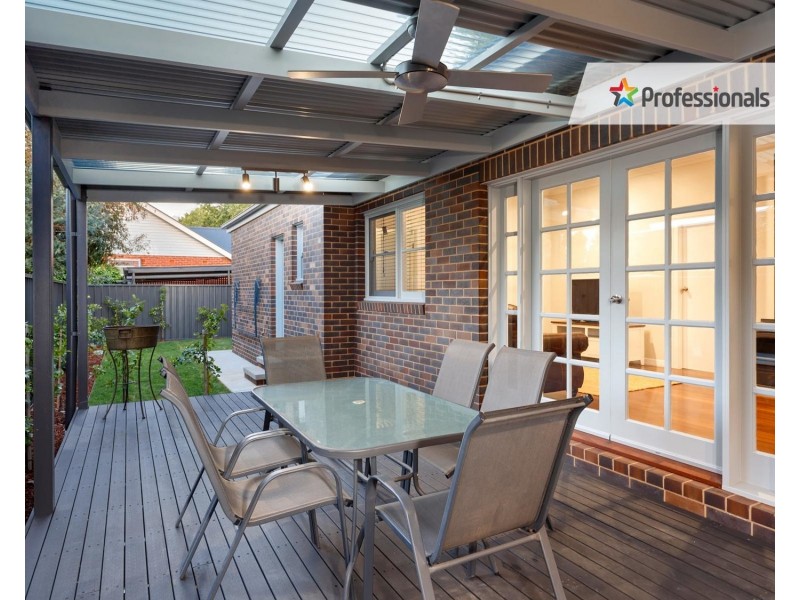 27 Dobbs Street, Wagga Wagga NSW 2650