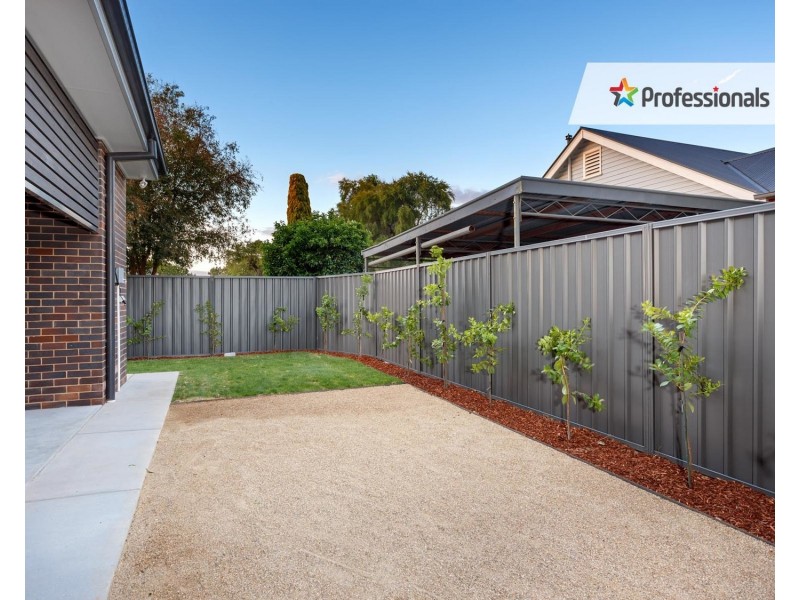 27 Dobbs Street, Wagga Wagga NSW 2650