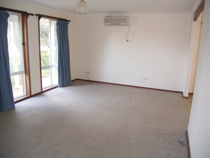 5 Eyre Street, Lake Albert NSW 2650