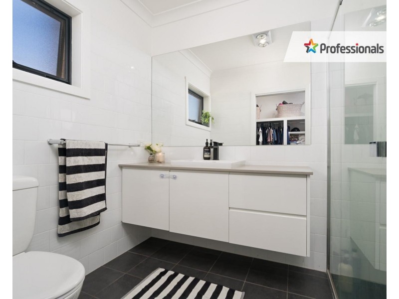 13  Cootamundra Boulevard, Gobbagombalin NSW 2650