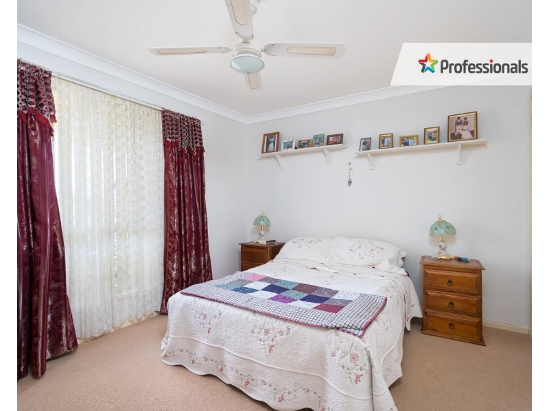 1/1 Gidgee Place, Glenfield Park NSW 2650