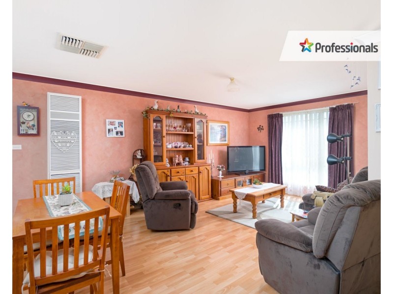 1/1 Gidgee Place, Glenfield Park NSW 2650