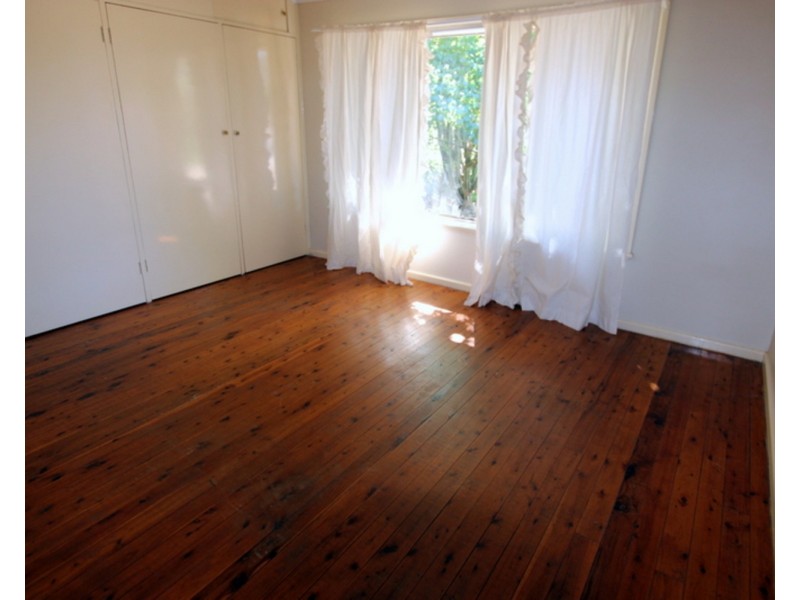 8 Thomas Street, Wagga Wagga NSW 2650