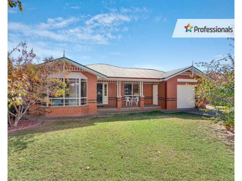 5 Nunkeri Street, Glenfield Park NSW 2650