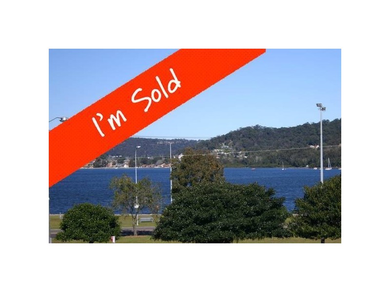 2/2 Broadview Ave , Gosford NSW 2250