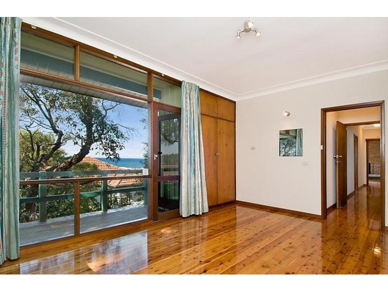 11 Clairvoux Road, Wamberal NSW 2260