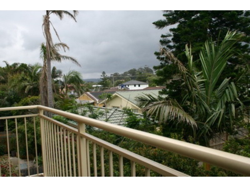 2/82 Ocean View Drive, Wamberal NSW 2260