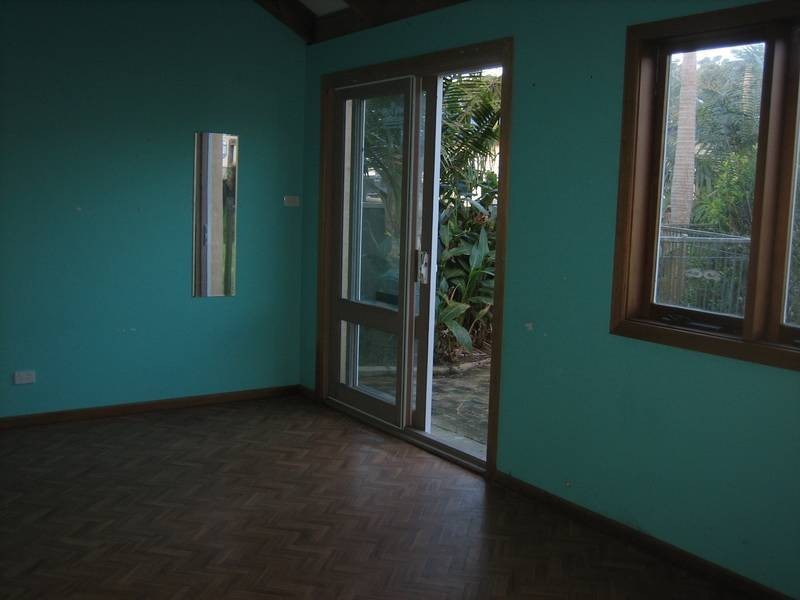 953 The Entrance Road, Forresters Beach NSW 2260