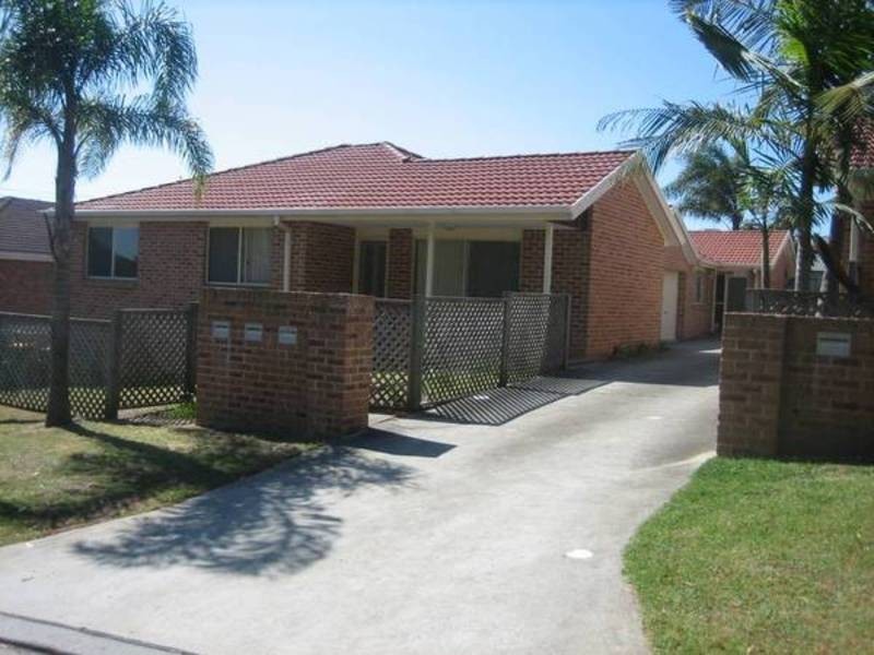 2/15 Maas Parade, Forresters Beach NSW 2260