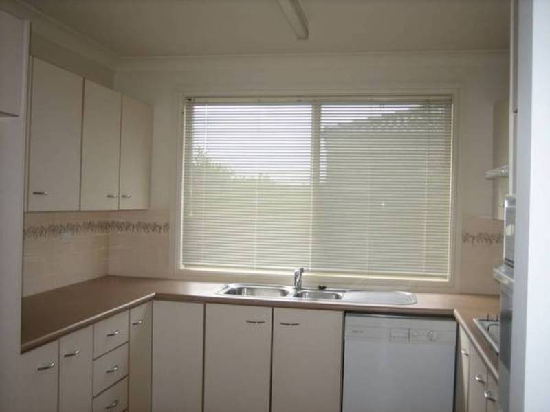 2/15 Maas Parade, Forresters Beach NSW 2260