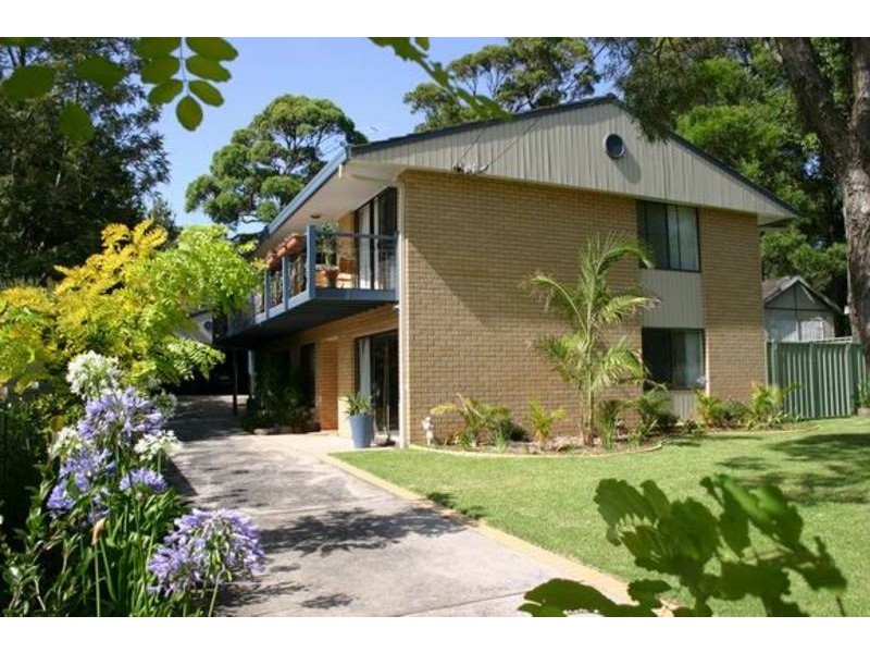 2 Winston Street, Wamberal NSW 2260