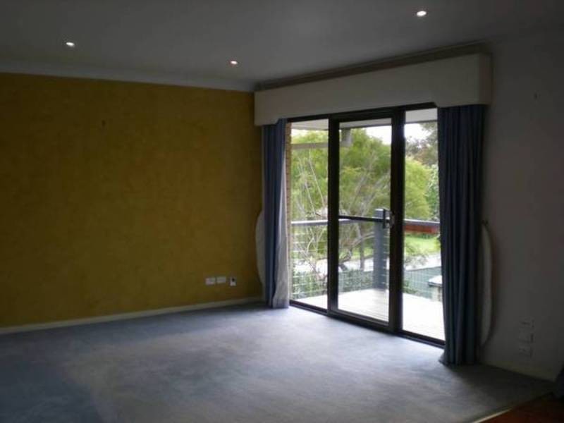 2 Winston Street, Wamberal NSW 2260