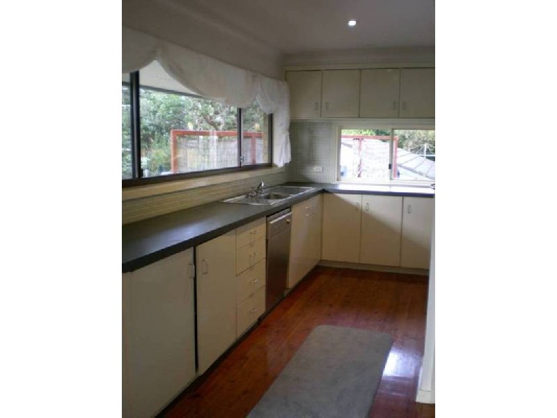 2 Winston Street, Wamberal NSW 2260