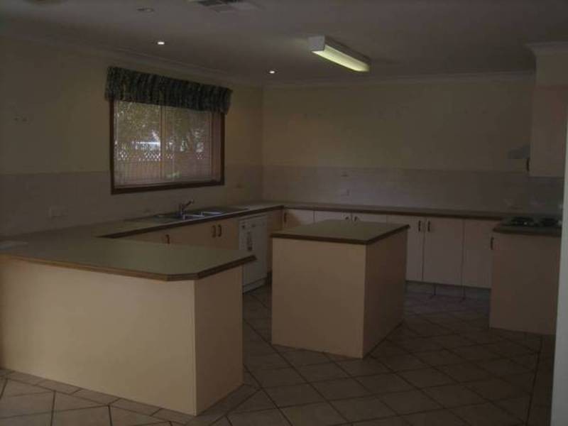 28 Dorset Close, Wamberal NSW 2260