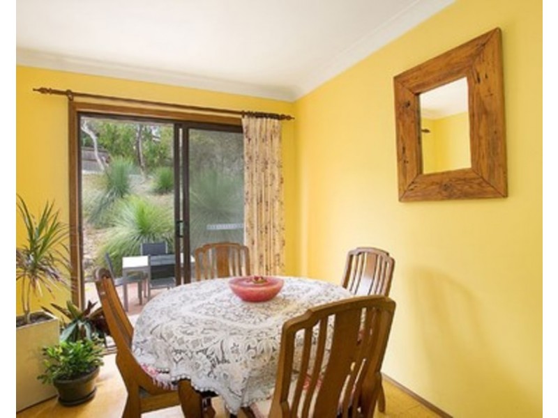 30 Bluewave Crescent, Forresters Beach NSW 2260