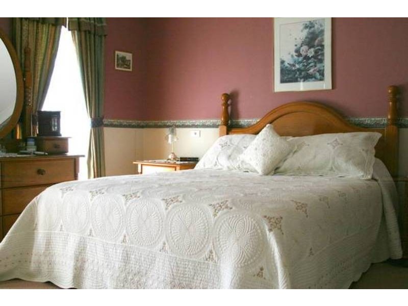 1 Vista Parade, Bateau Bay NSW 2261