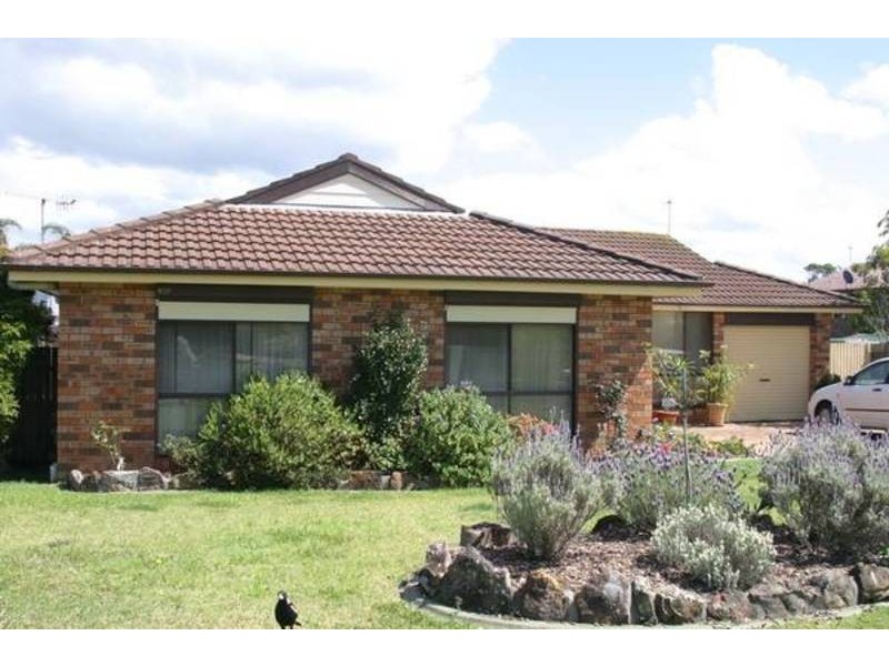 11 Sir Joseph Banks Drive, Bateau Bay NSW 2261