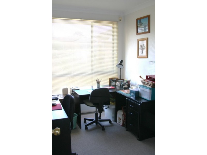 11 Sir Joseph Banks Drive, Bateau Bay NSW 2261
