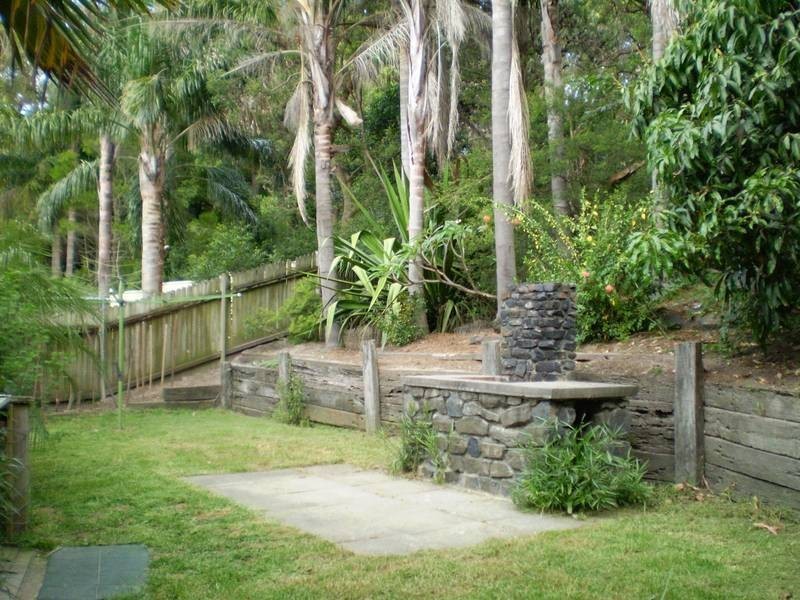 10 Yumbool Close, Forresters Beach NSW 2260