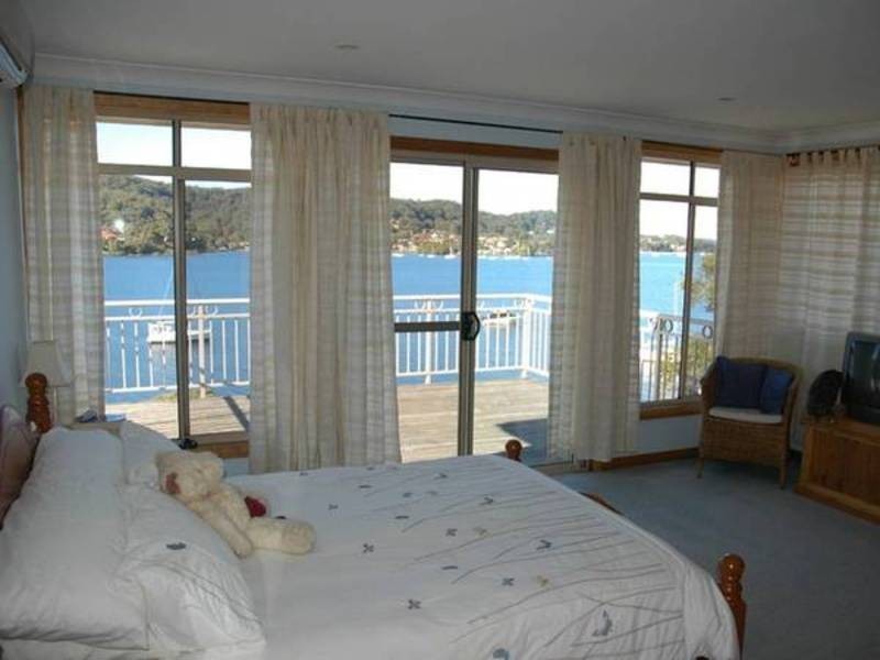 13 Wharf Street, East Gosford NSW 2250